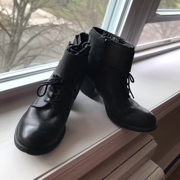 Girly Combat Boots - Picture 2 of 7